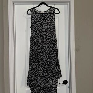 Zara Black and White High-Low Sheath blouse